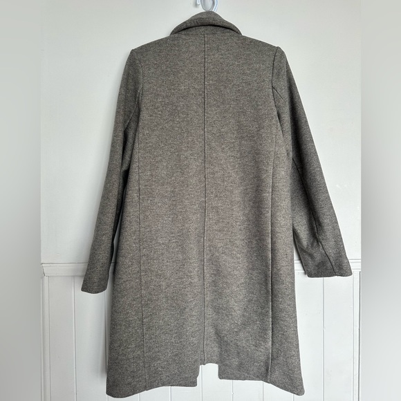 H&M Double Breasted Long Grey Coat. Size Small. - Picture 5 of 8